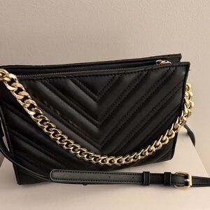 Elegant Black Quilted Chain Shoulder Bag